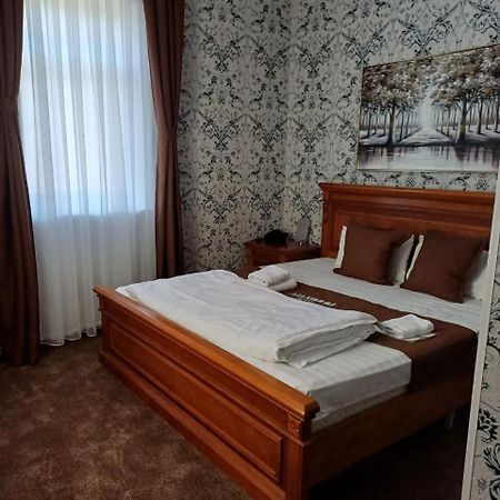 Maximum Hotel Navoi Luaran gambar