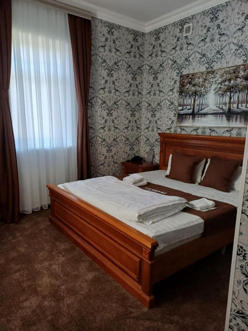 Maximum Hotel Navoi Luaran gambar